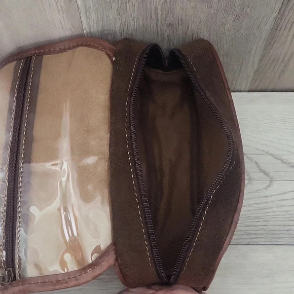 🛍Villena Brown Suede Multi Pocket Hanging Foldable Toiletry Bag - Picture 7 of 14
